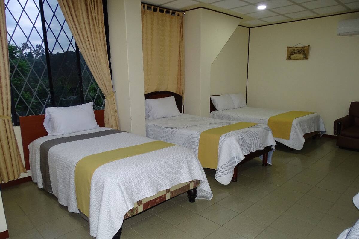 Family Room, 1 Bedroom, Private Bathroom | Free WiFi