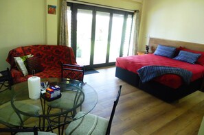 Tempur-Pedic beds, individually decorated, individually furnished - Winnies B&B (Nuku'alofa)