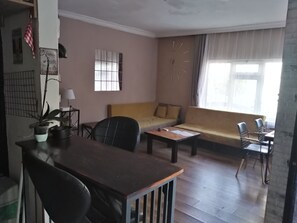 Family Apartment, 3 Bedrooms, Kitchen | Living area