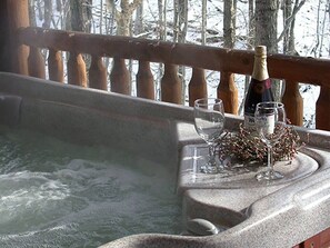 Tina de hidromasaje al aire libre