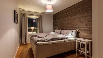 3 dormitorios, tabla de planchar con plancha, wifi y ropa de cama