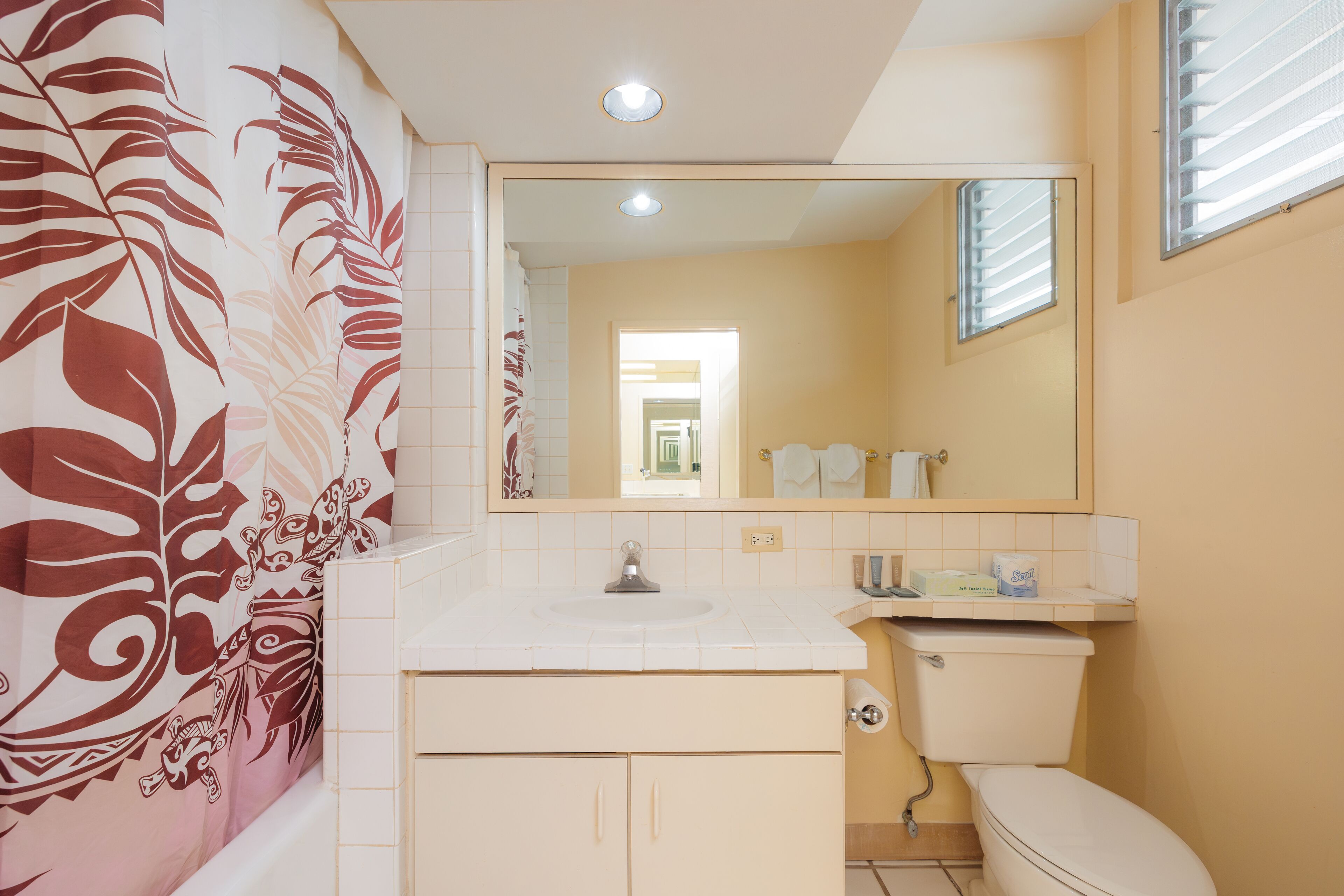 Photo - Waikiki Heritage Hotel