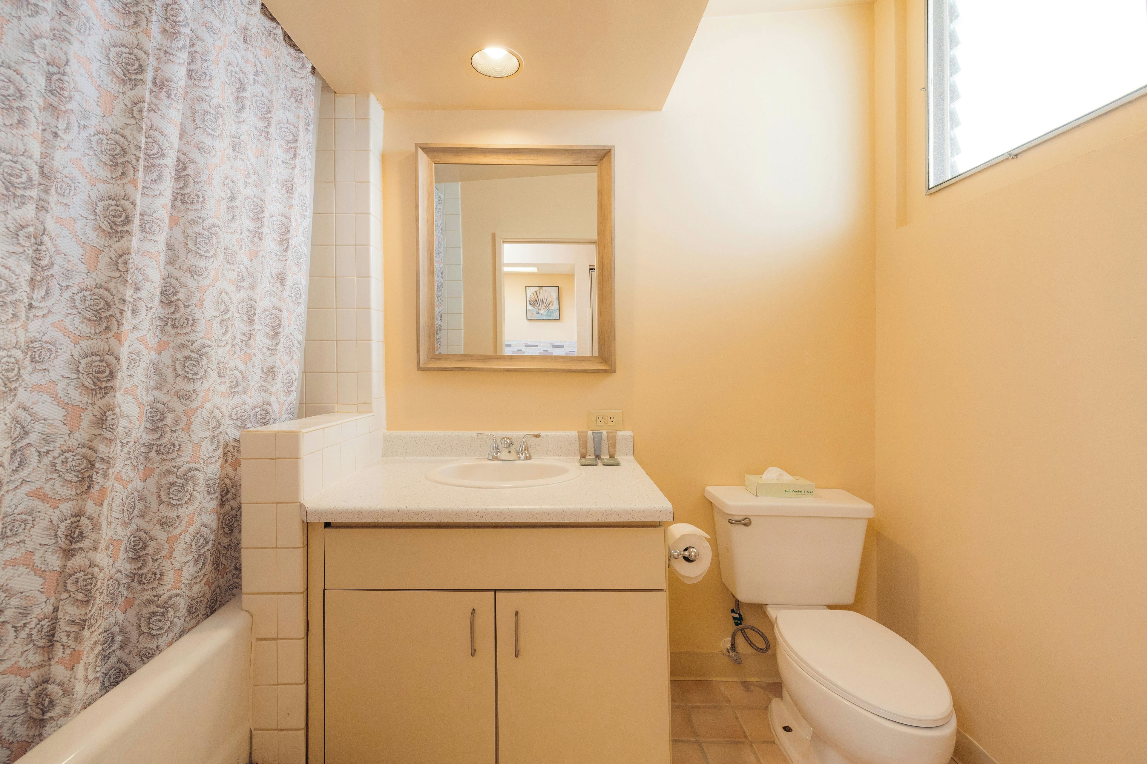 Photo - Waikiki Heritage Hotel