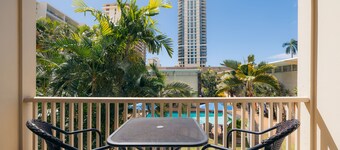 Waikiki Heritage Hotel