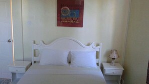 Comfort House, 4 Bedrooms | Bed sheets