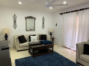 アパートメント 2 ベッドルーム | 客室内のダイニングエリア