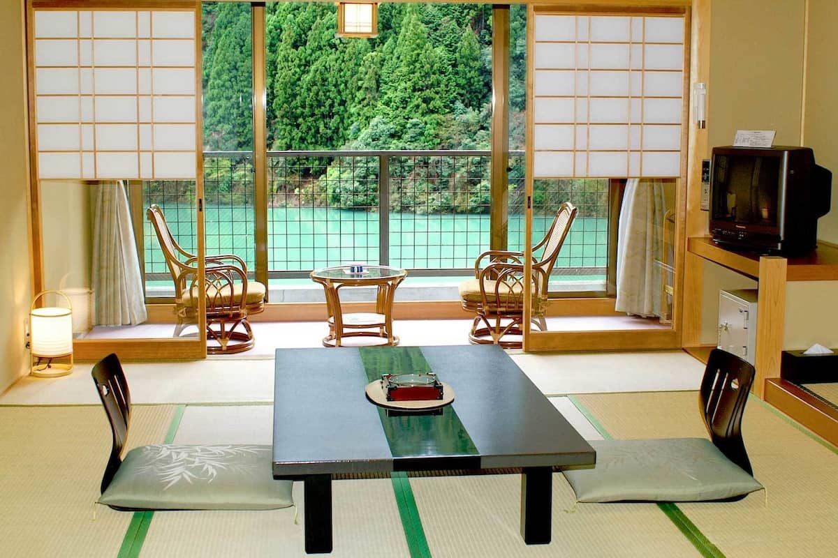 ห้องทราดิชันนัล, ห้องน้ำรวม (Japanese Style) | ผ้านวมขนเป็ด, ตู้นิรภัยในห้องพัก, Wi-Fi ฟรี, ผ้าปูที่นอน