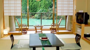 Japanese Style Room, Shared Bathroom | Down duvets, in-room safe, free WiFi, bed sheets