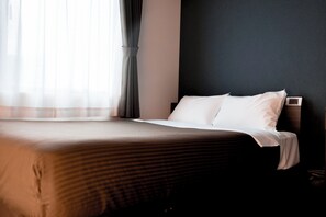 Fer et planche à repasser, Wi-Fi gratuit, draps fournis