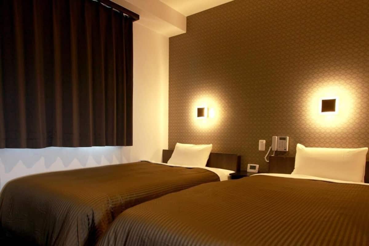 1 bedroom, desk, laptop workspace, free WiFi