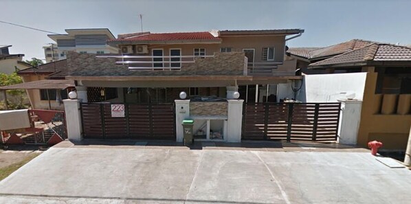 Bagian depan properti