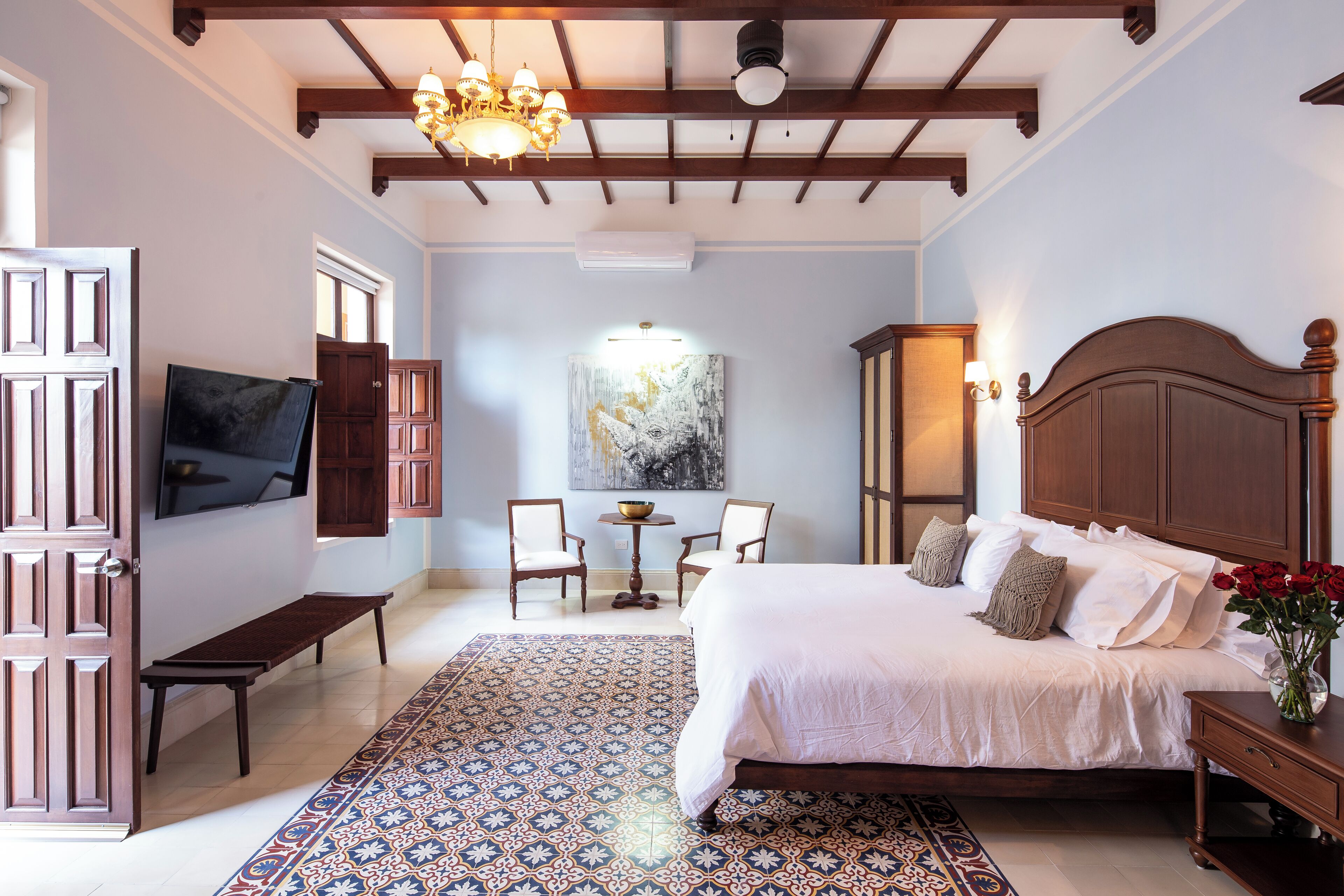 Master Room with Jacuzzi | Premium bedding, down comforters, pillowtop beds, desk