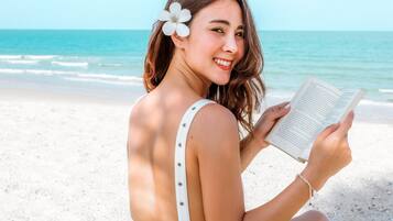 Näkymä rannalle/valtamerelle