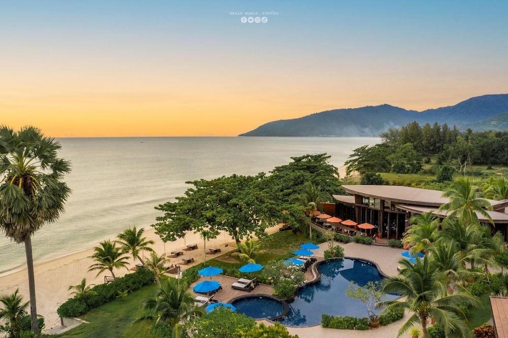 Khanom Beach Resort & Spa