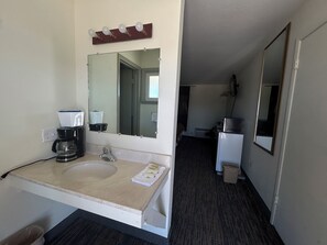 Room, 2 Queen Beds, Non Smoking | Bathroom | Free toiletries, hair dryer, towels