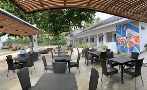 屋外ダイニングエリア