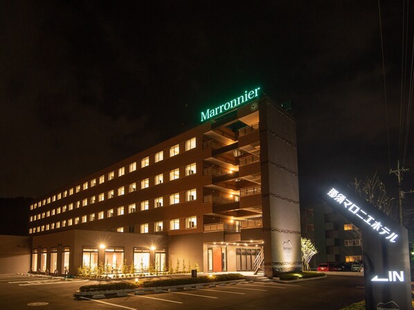 Front of property - evening/night