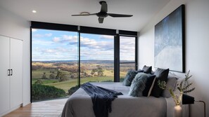 4 bedrooms, WiFi, bed sheets - Sky High: stunning, iconic, dramatic (Mount Franklin)