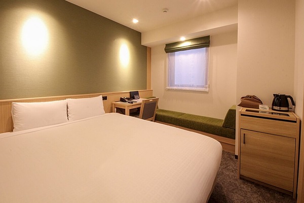 Double Room, Non Smoking | Desk, laptop workspace, blackout drapes, free WiFi
