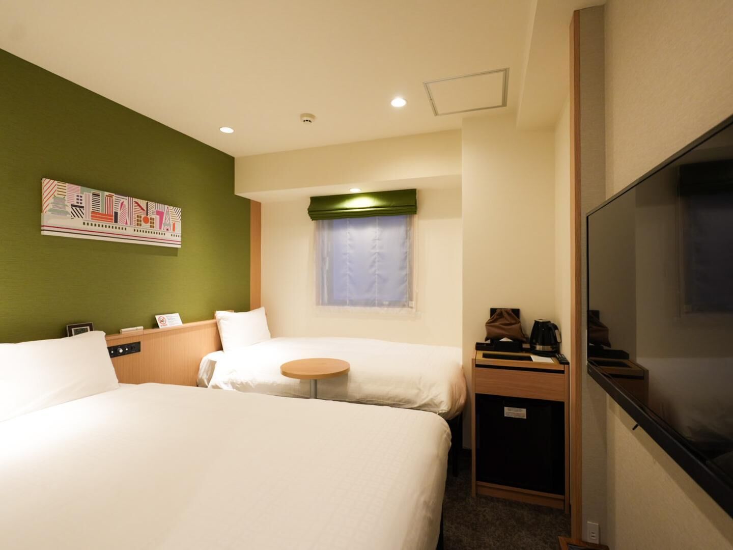 Superior Triple Room | Desk, laptop workspace, blackout drapes, free WiFi