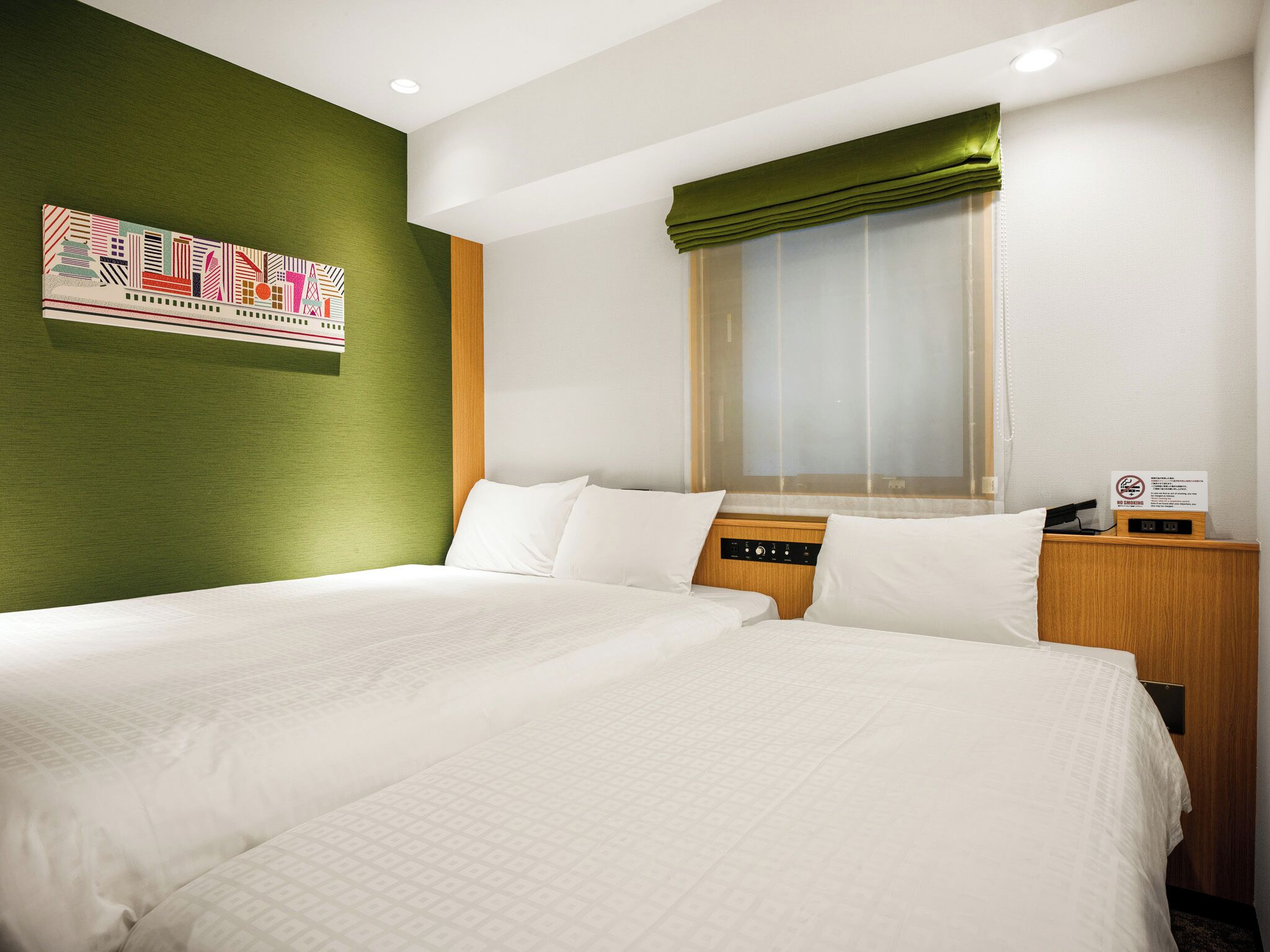 Family Triple Room | Desk, laptop workspace, blackout drapes, free WiFi