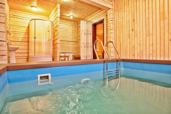 Cottage, Sauna (with Pool) | Private pool - Eco-hotel Edem (Listvyanskoe)
