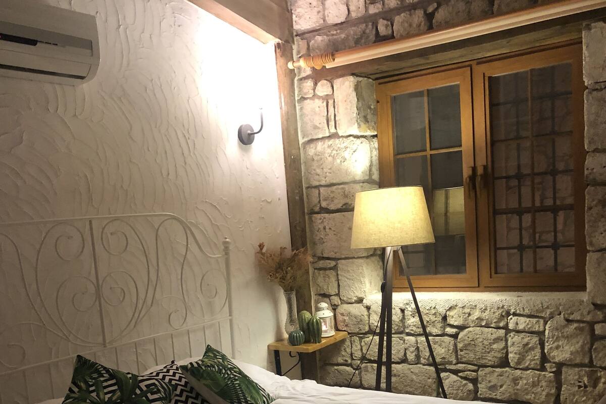Deluxe Double Room | Egyptian cotton sheets, premium bedding, down comforters