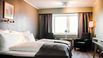 Tabla de planchar con plancha, cunas, camas extra y wifi gratis