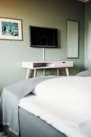 熨斗/熨板、婴儿床、折叠床/加床（额外收费）、免费 WiFi