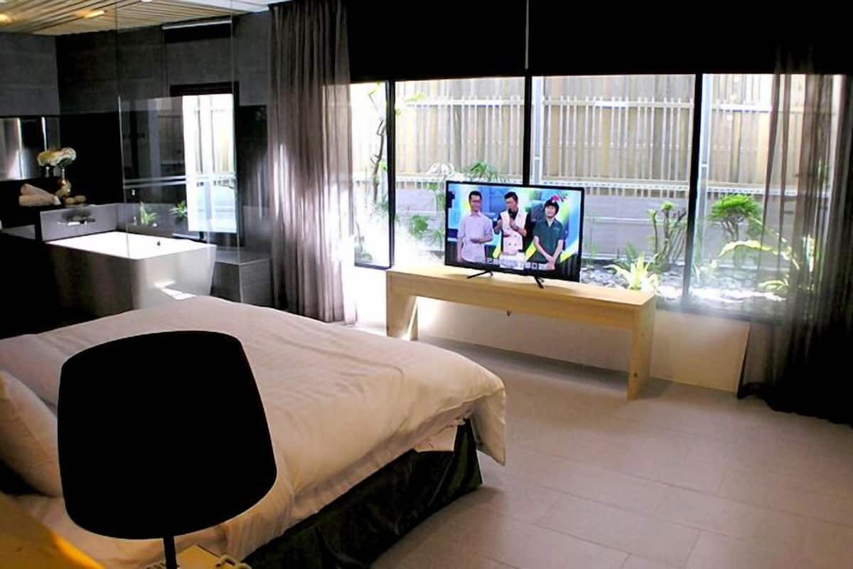 superior double room | desk, blackout curtains, free wifi, bed sheets