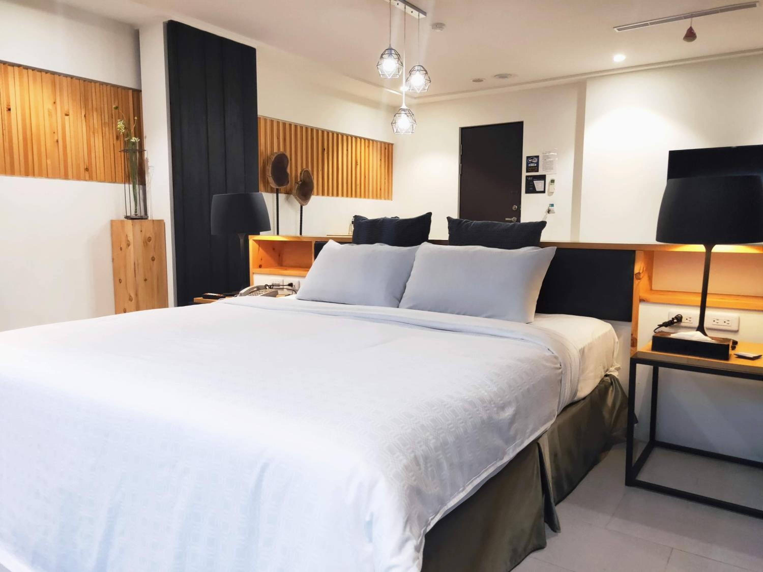 desk, blackout curtains, free wifi, bed sheets