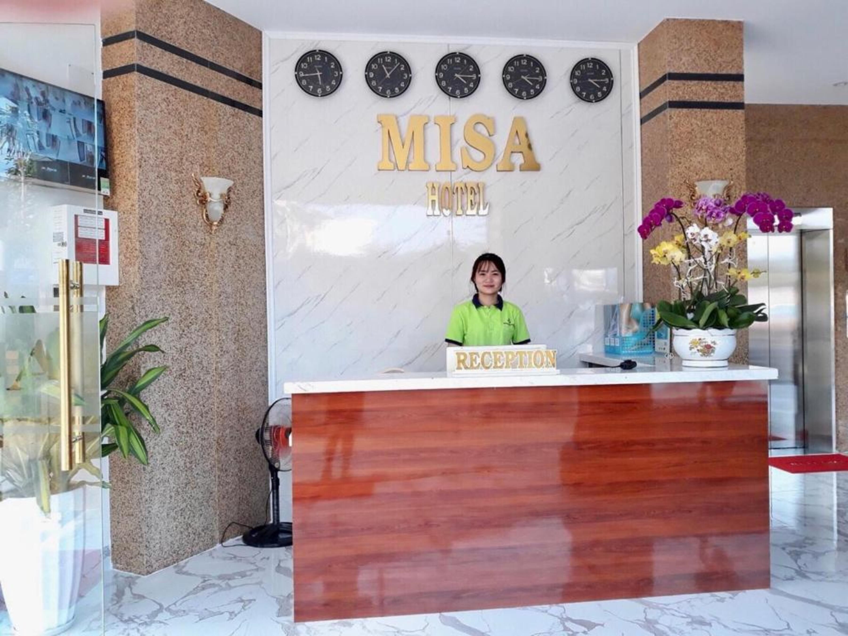 Quầy tiếp tân