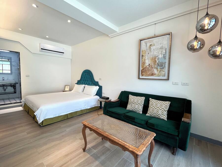 Deluxe Double Room (3B) | Desk, soundproofing, free WiFi, bed sheets