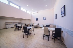 In-room dining - Hotel comfort (Tbilisi)