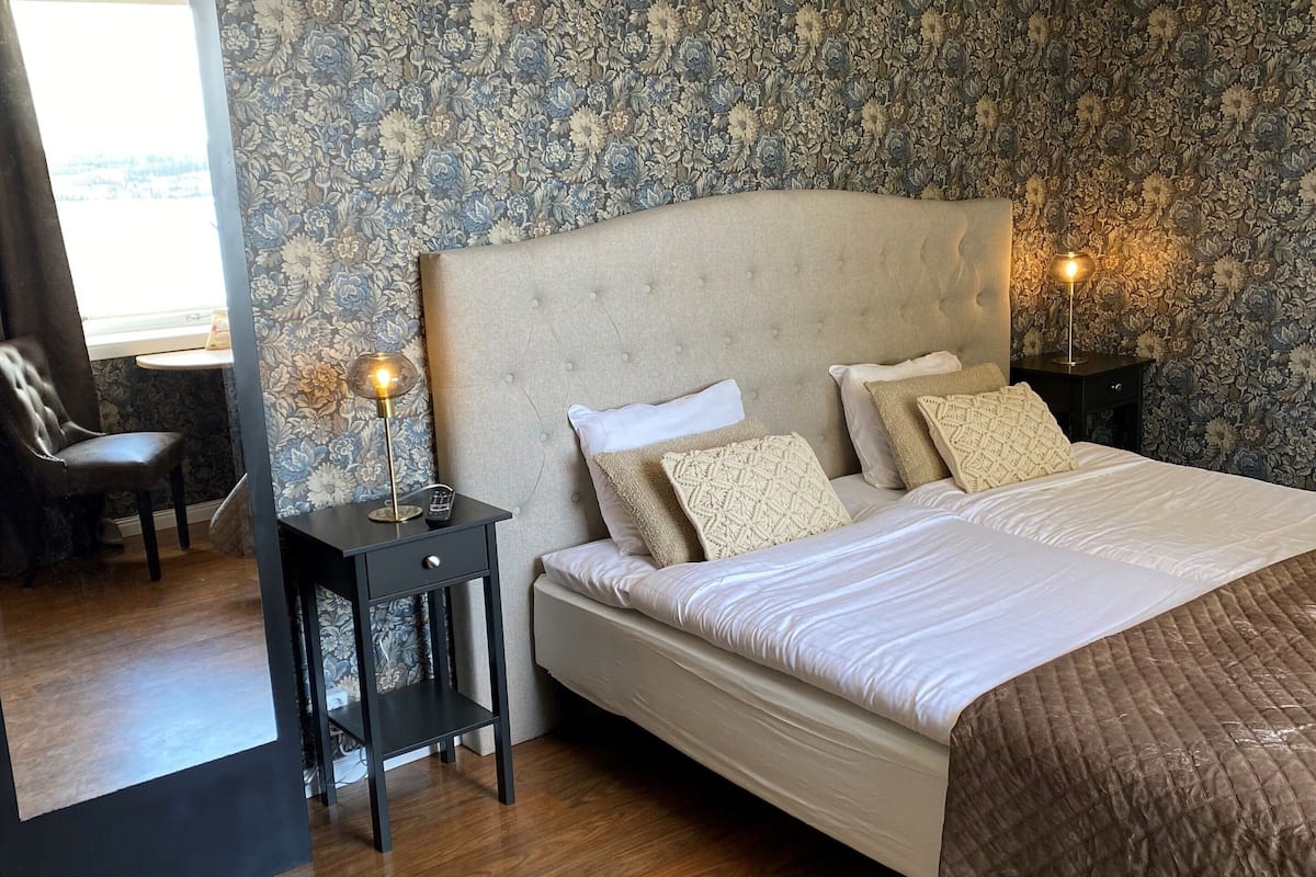 standard twin room | blackout curtains, iron/ironing board, free cots/infant beds