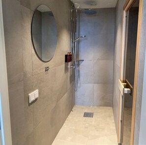 Deluxe Double Room, Sea View | Bathroom - Björkudden Hotell & Restaurang (Sandoverken)