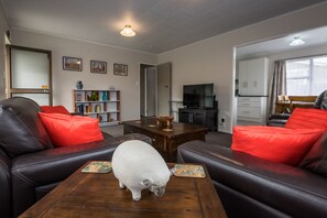 House, 3 Bedrooms | Living area | LED TV