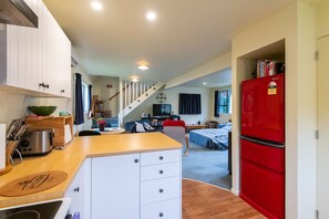 House, 1 Bedroom | Private kitchen - Country Cottage Retreat (Rotorua)