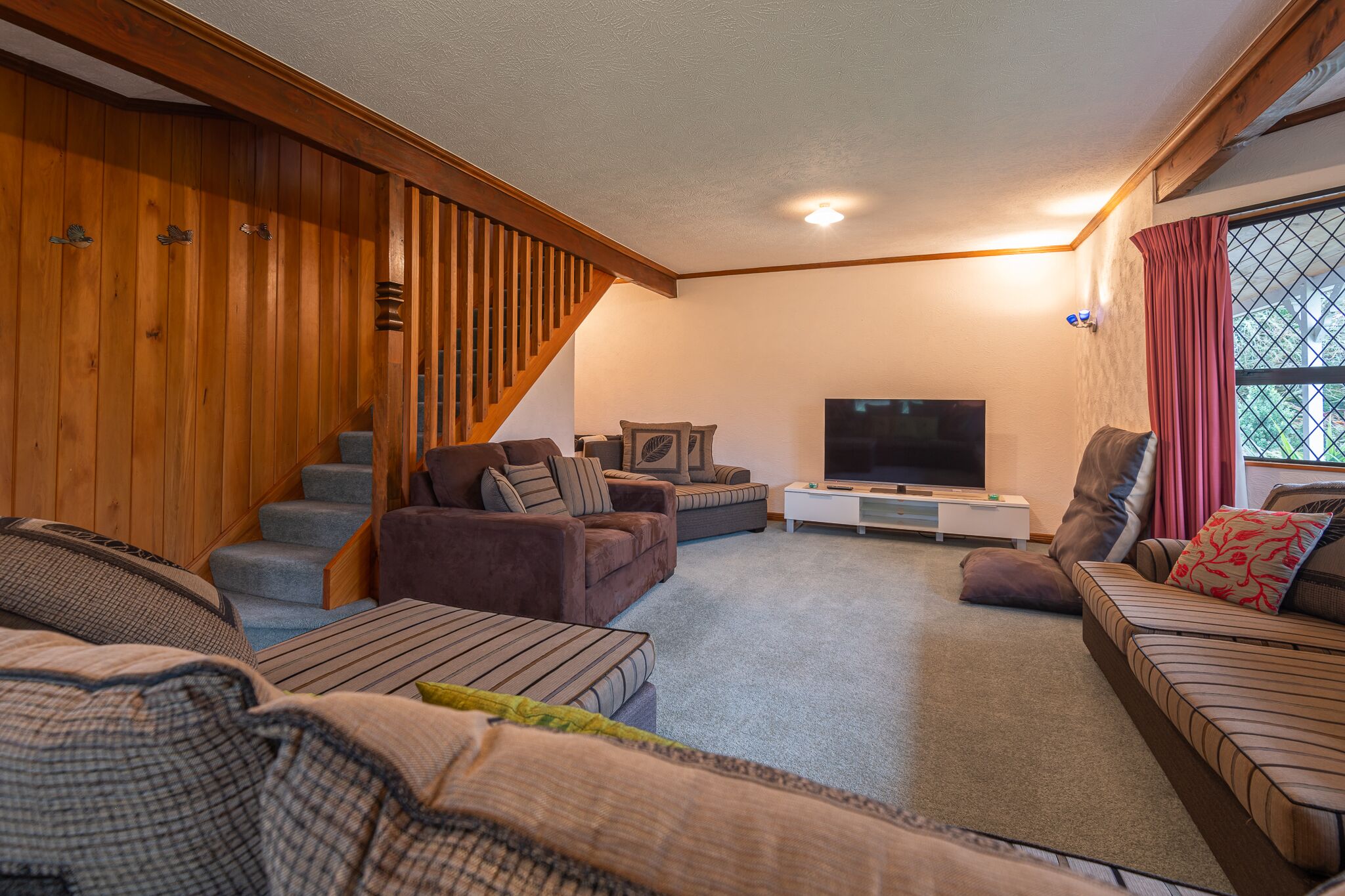 House, 4 Bedrooms | Living area | Smart TV