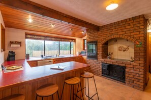House, 4 Bedrooms | Private kitchen | Full-size fridge, oven, stovetop, dishwasher - Fantail Homestead (Rotorua)