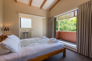 Casa, 4 habitaciones | 4 habitaciones, tabla de planchar con plancha y wifi gratis 