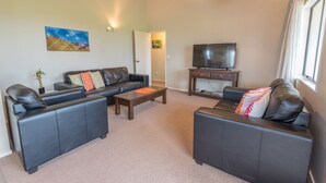 Unclassified image, 4 of 20, button - Park View Retreat (Rotorua)