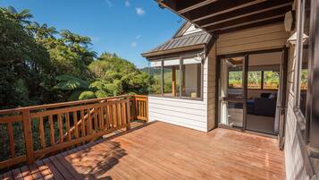 House, 3 Bedrooms | Terrace/patio