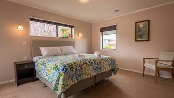 House, 3 Bedrooms | 3 bedrooms, iron/ironing board, free WiFi, bed sheets