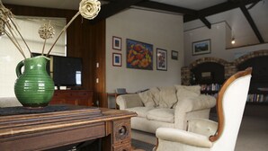 Unclassified image, 4 of 19, button - Rose Lake Retreat (Rotorua)