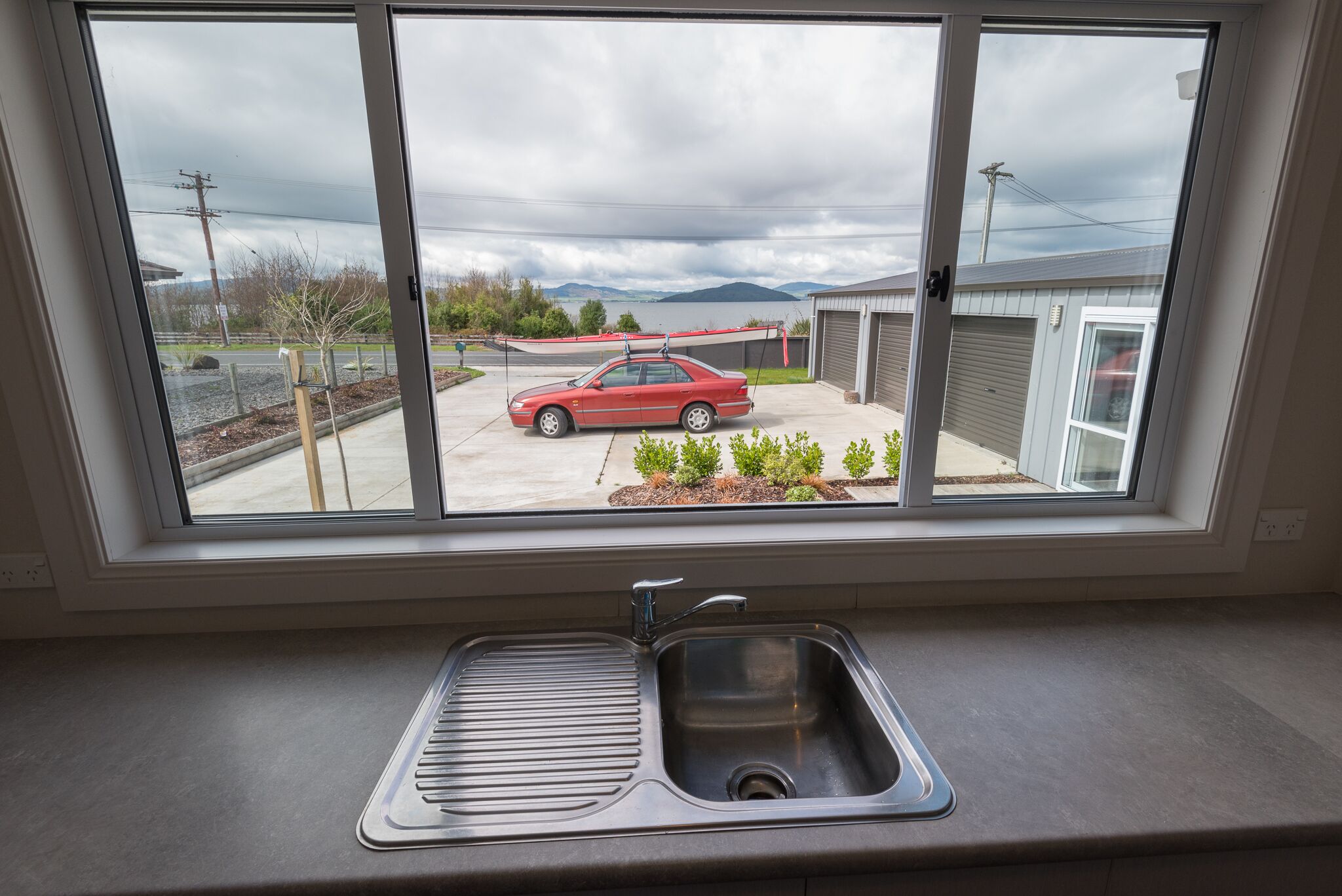 House, 4 Bedrooms | Private kitchen | Full-sized fridge, microwave, oven, stovetop