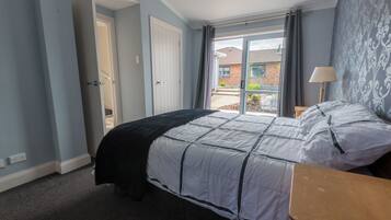 House, 4 Bedrooms | 4 bedrooms, iron/ironing board, free WiFi, bed sheets