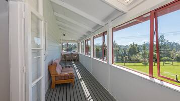 House, 4 Bedrooms | Terrace/patio