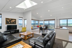 House, 3 Bedrooms | Living area - The Lookout Retreat (Rotorua)