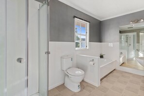 Casa, 5 quartos | Banheiro | Toalhas de banho 